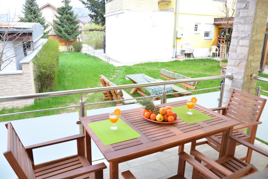 Apartment Mirela Saraievo Exterior foto