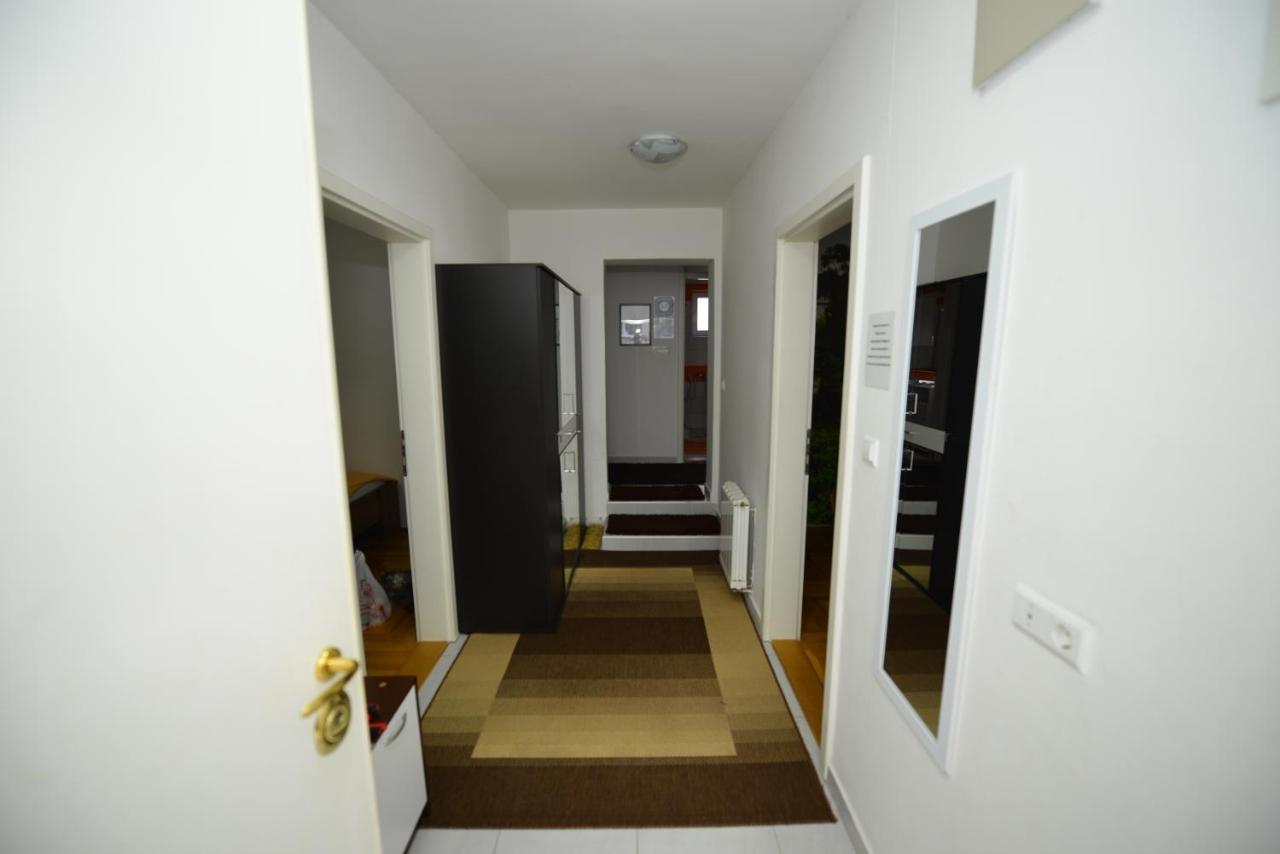 Apartment Mirela Saraievo Exterior foto